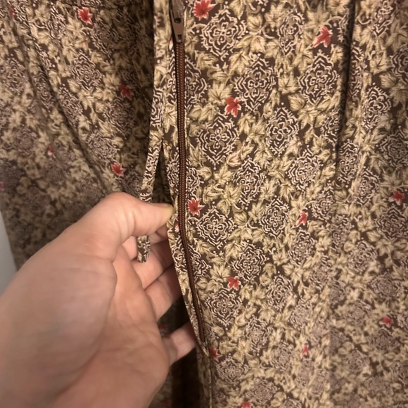 Button Up vintage dress brown pattern size medium - Picture 3 of 6